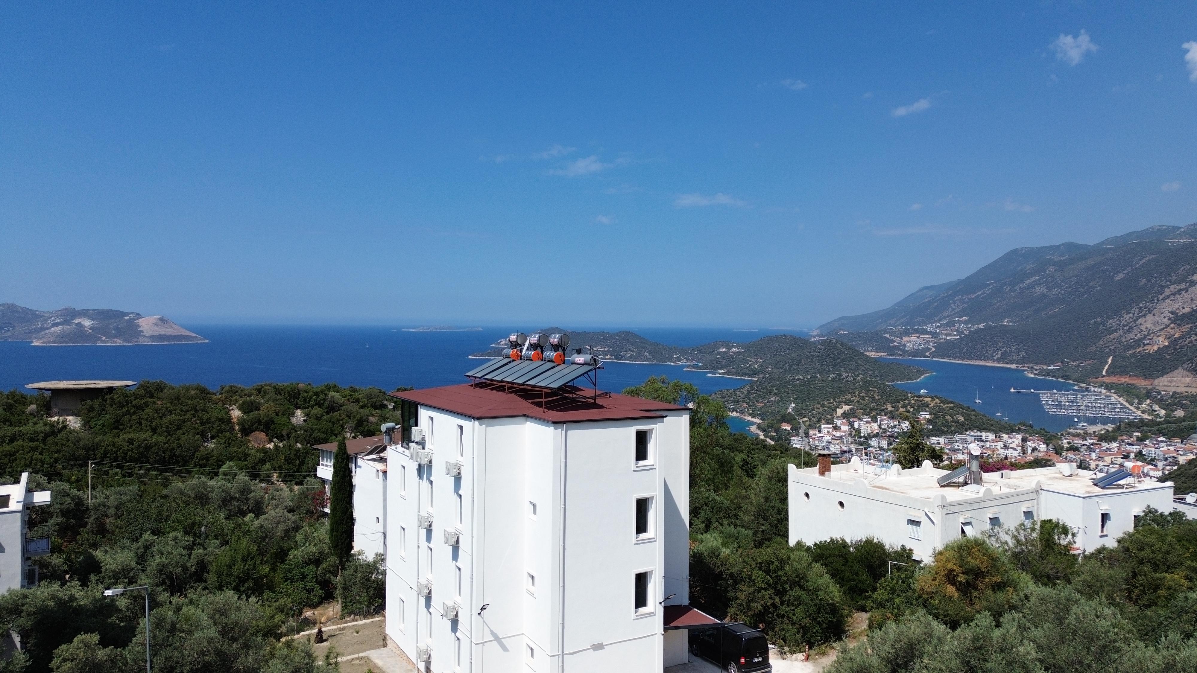 MEY Apart ve Kaş koyu